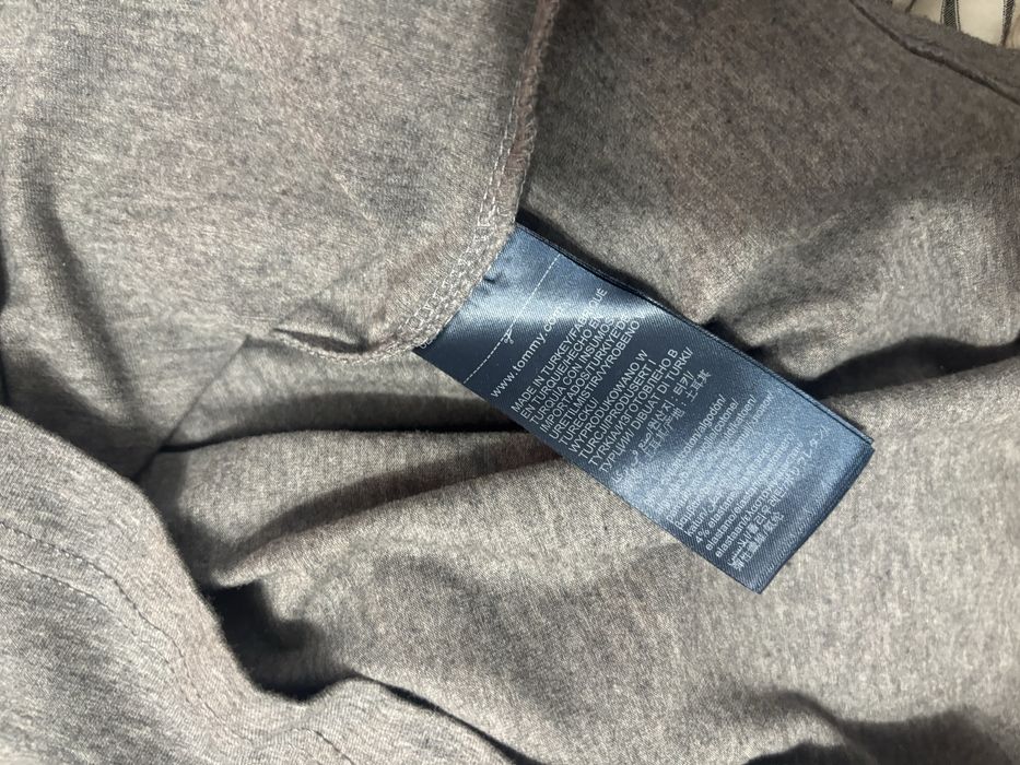 V neck tommy hilfiger