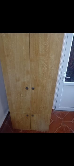 Vând șifonier mare 250 lei