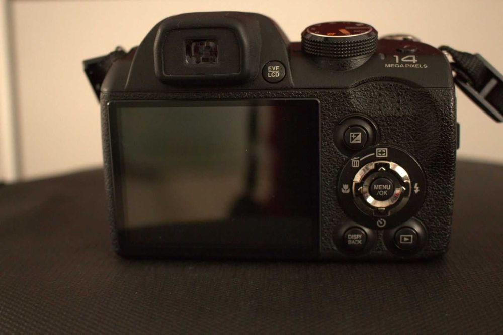 Фотоапарат Fujifilm FinePix S3300