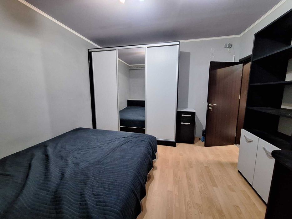 Продава 3 - стаен апартамент