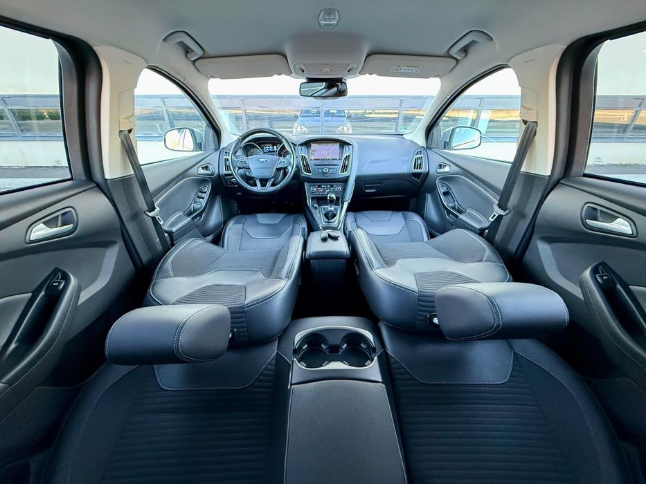 Ford Focus 1.5Benzina/BLIS/bi-Xenon/Piele/Euro6