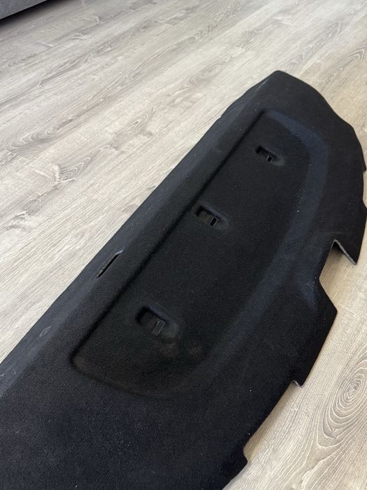 Продам полку заднию Lada Granta