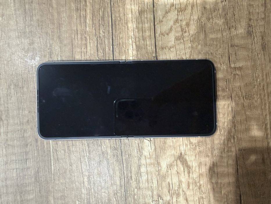 Samsung Galaxy Flip 6