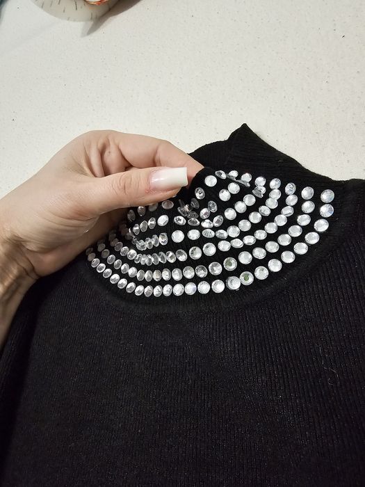 Maletă neagră cu strasuri