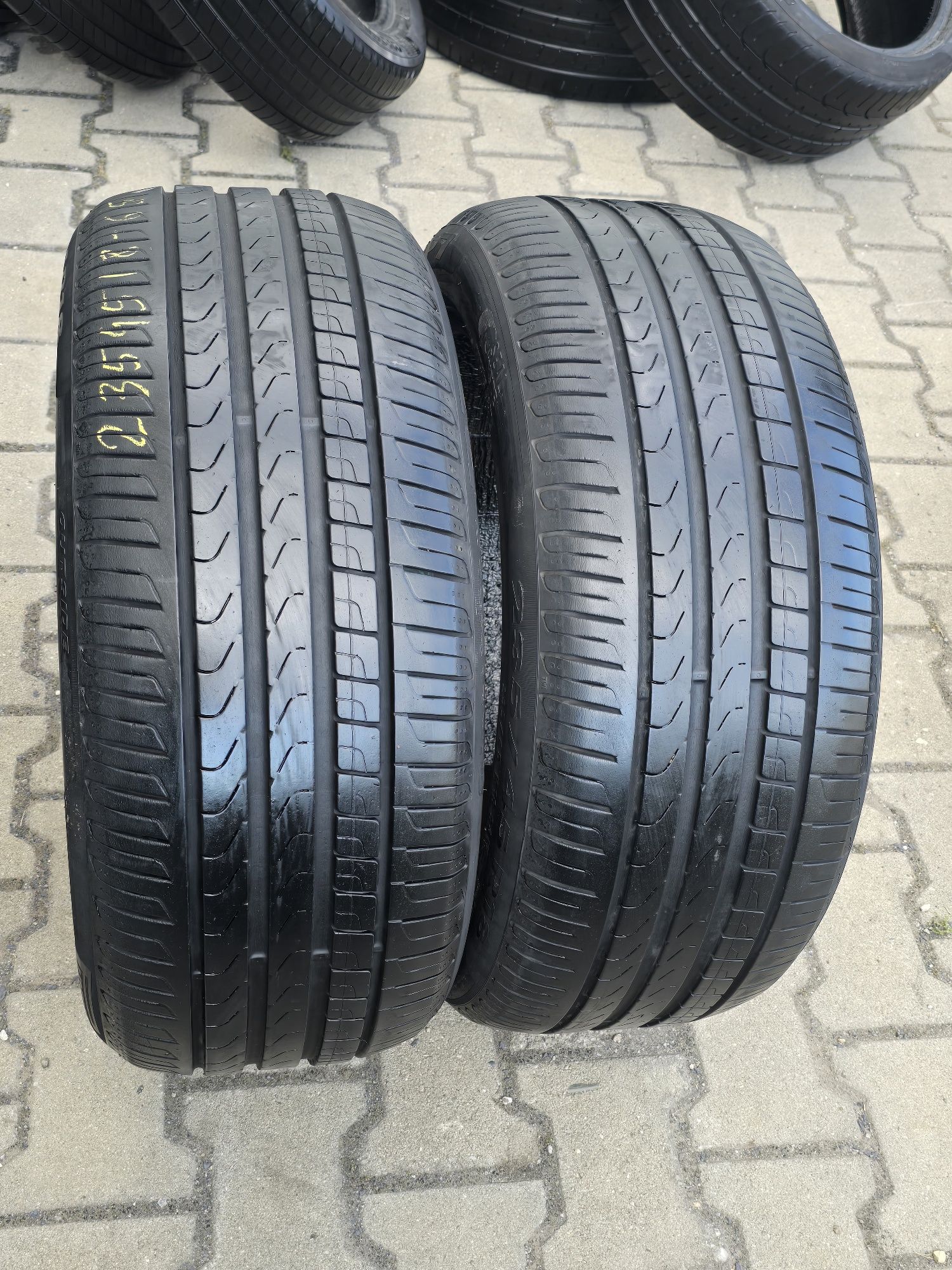 235 45 18 Pirelli