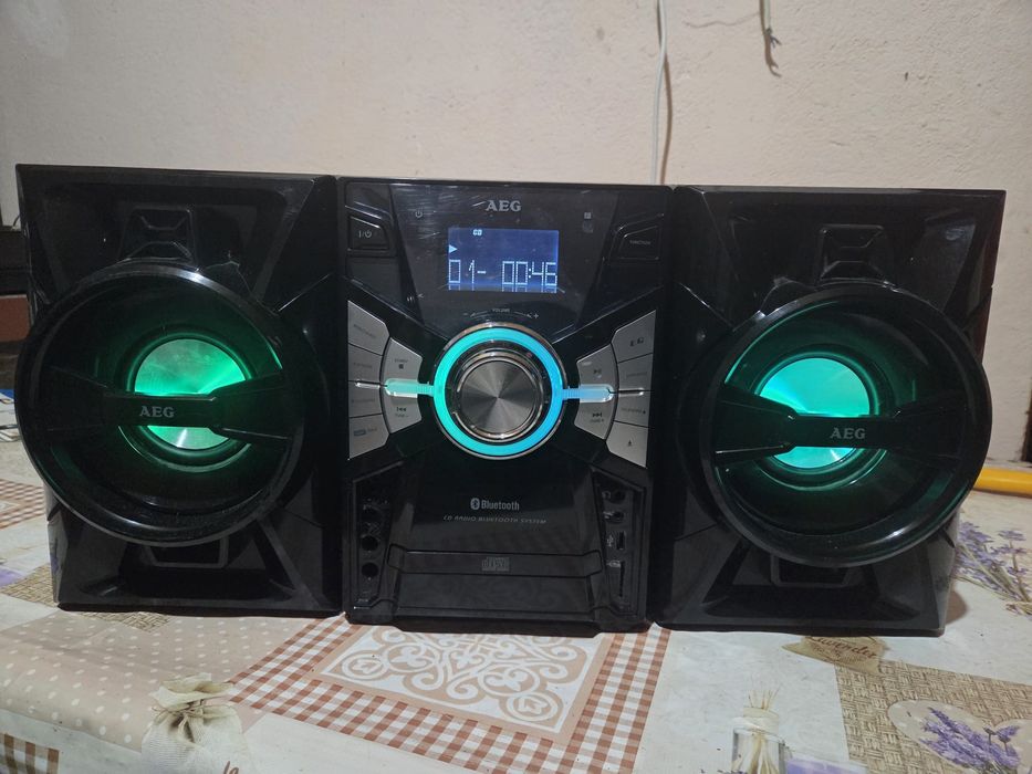 Vând sistem audio AEG