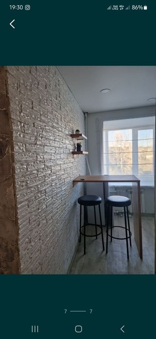 Продам барную стойку,2 стула и 2 полки