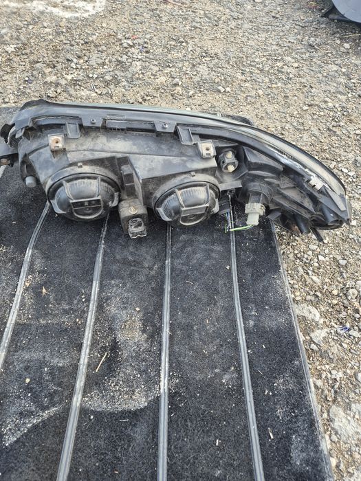 Оригинални Фарове за Волво В70 2001- 2006г