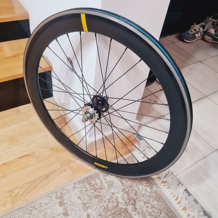 Vand roti de Cursieră  Riddox