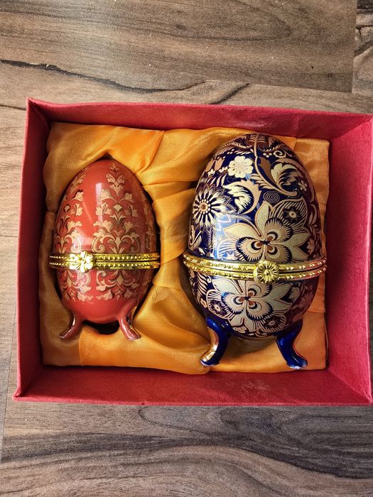 Луксозна кутия за бижута (сувенирни) чисто нови! 30лв