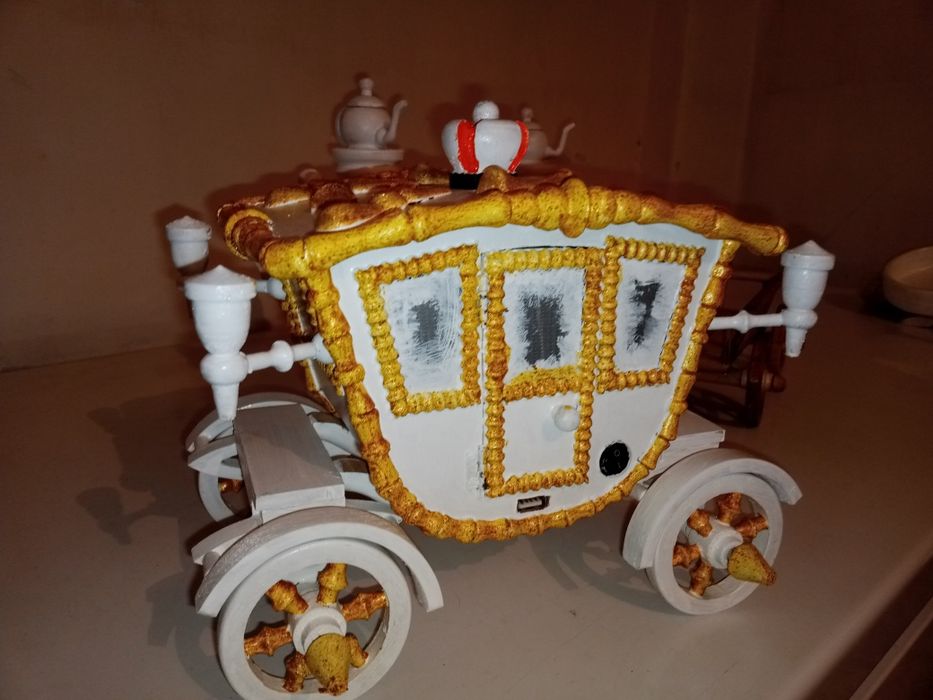 Продам карету светильник