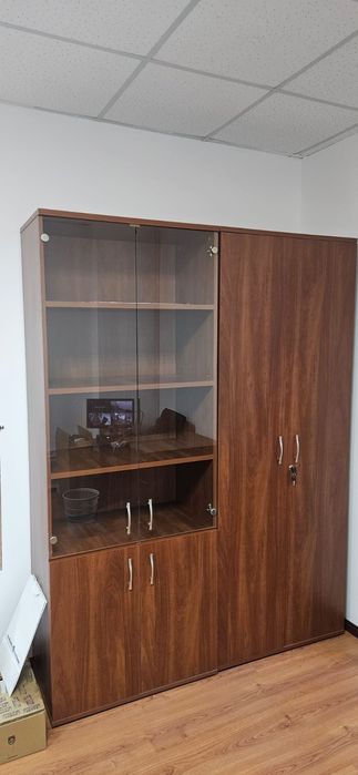 Продается шкаф для офиса