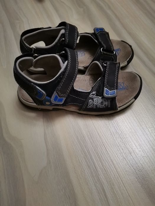 детски сандали и еспадрили