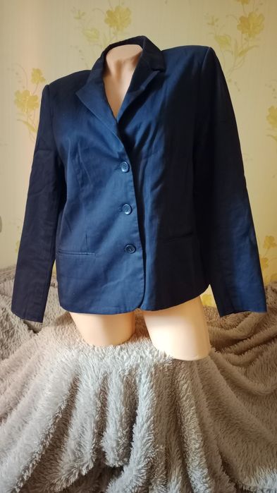 Продам женский пиджак