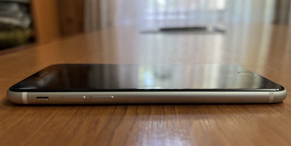 iPhone SE 2020 64GB