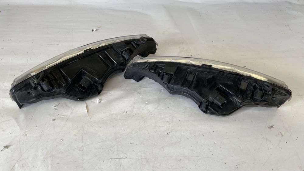 Ляв и десен халоген Citroen C4 Grand Picasso 2007-2013