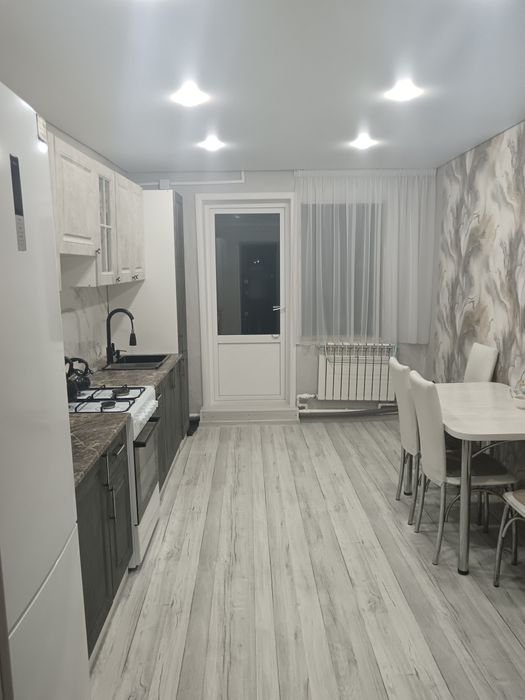 Продам 2 комнатную, благоустроеную квартиру, в доме барачного типа.