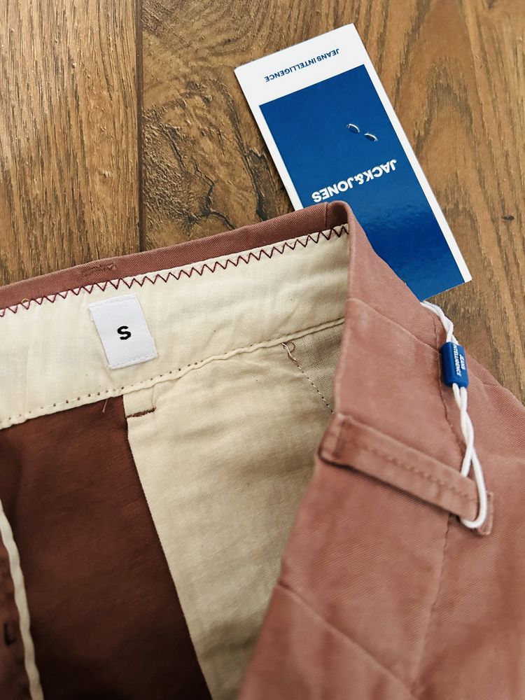 Jack & Jones НОВИ къси панталони S