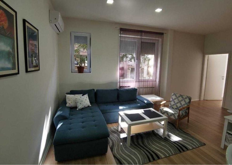 Дава се под наем Двустаен апартамент в Бургас, Възраждане - 58 кв.м за 219.3 € - Снимка #2