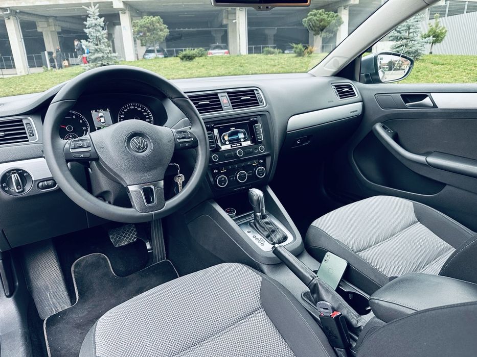 VW Jetta Hibrid, an 2013, 223.000+ km, DSG, 1.4 TSI 177 CP; euro 6