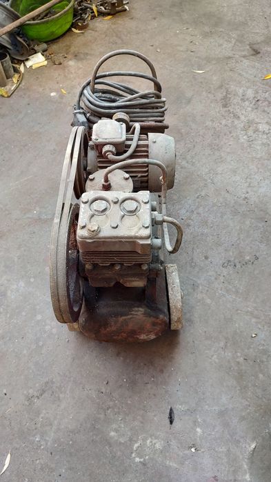 Компресор за въздух трифазен