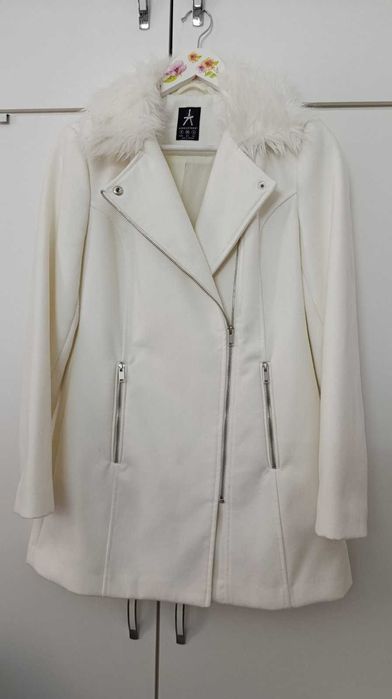 Зимно палто 3/4 млечно бяло
