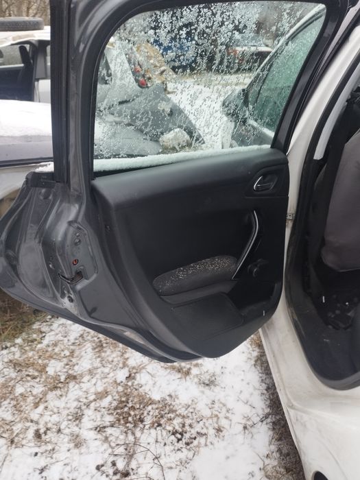 vind uși ,bara, haion, elemente caroserie Peugeot 208