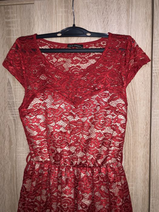 Rochie scurta, de dantela