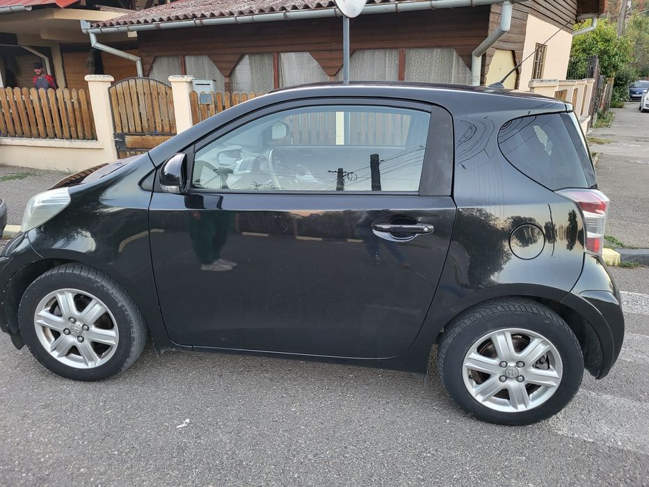 Masina de vanzare Toyota iq