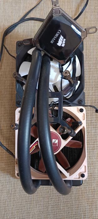 CORSAIR Hydro Series H100i Extreme Liquid CPU Cooler. 240mm