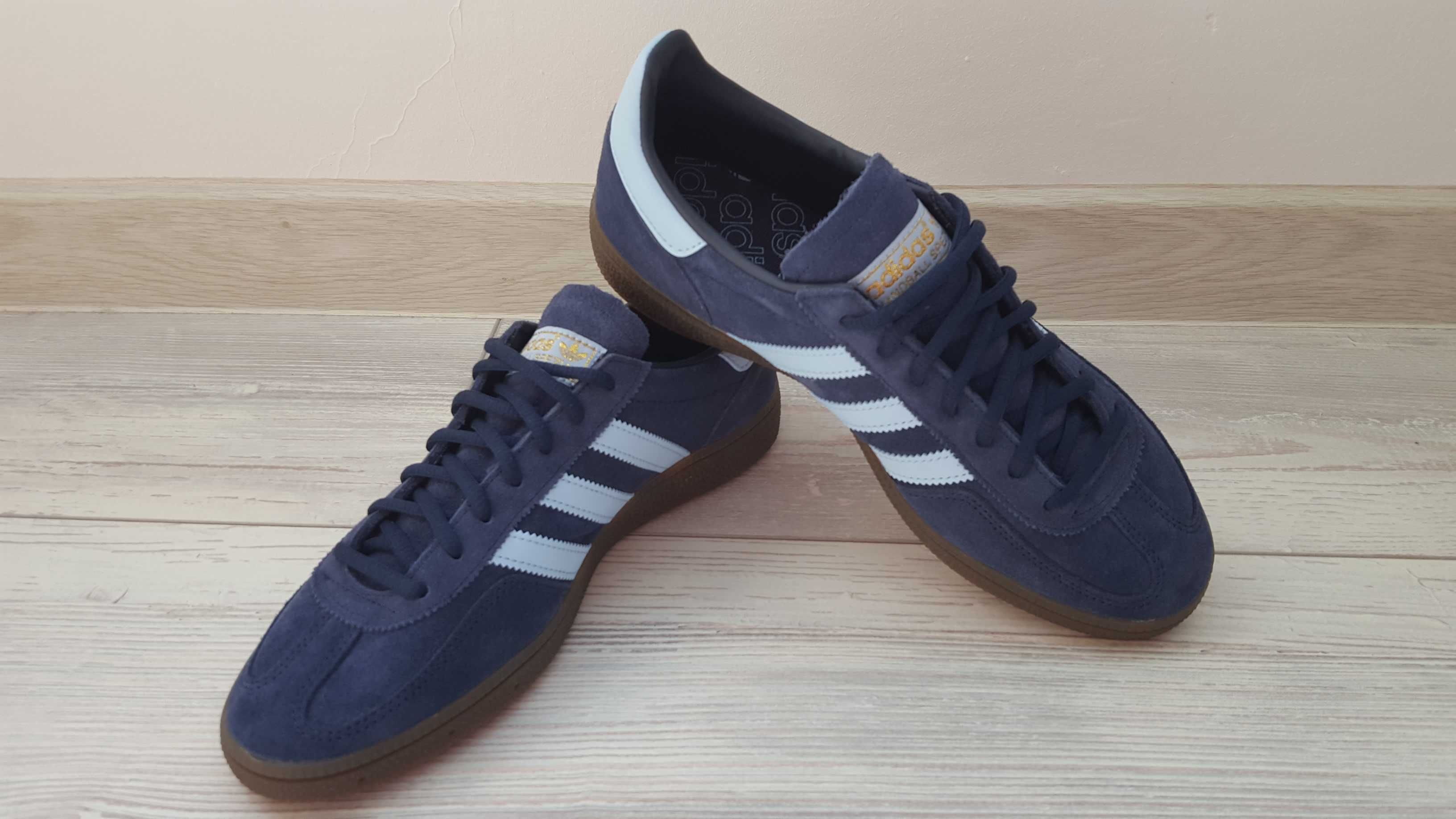 Чисто нови велурени мъжки маратонки Adidas Spezial р-р 42
