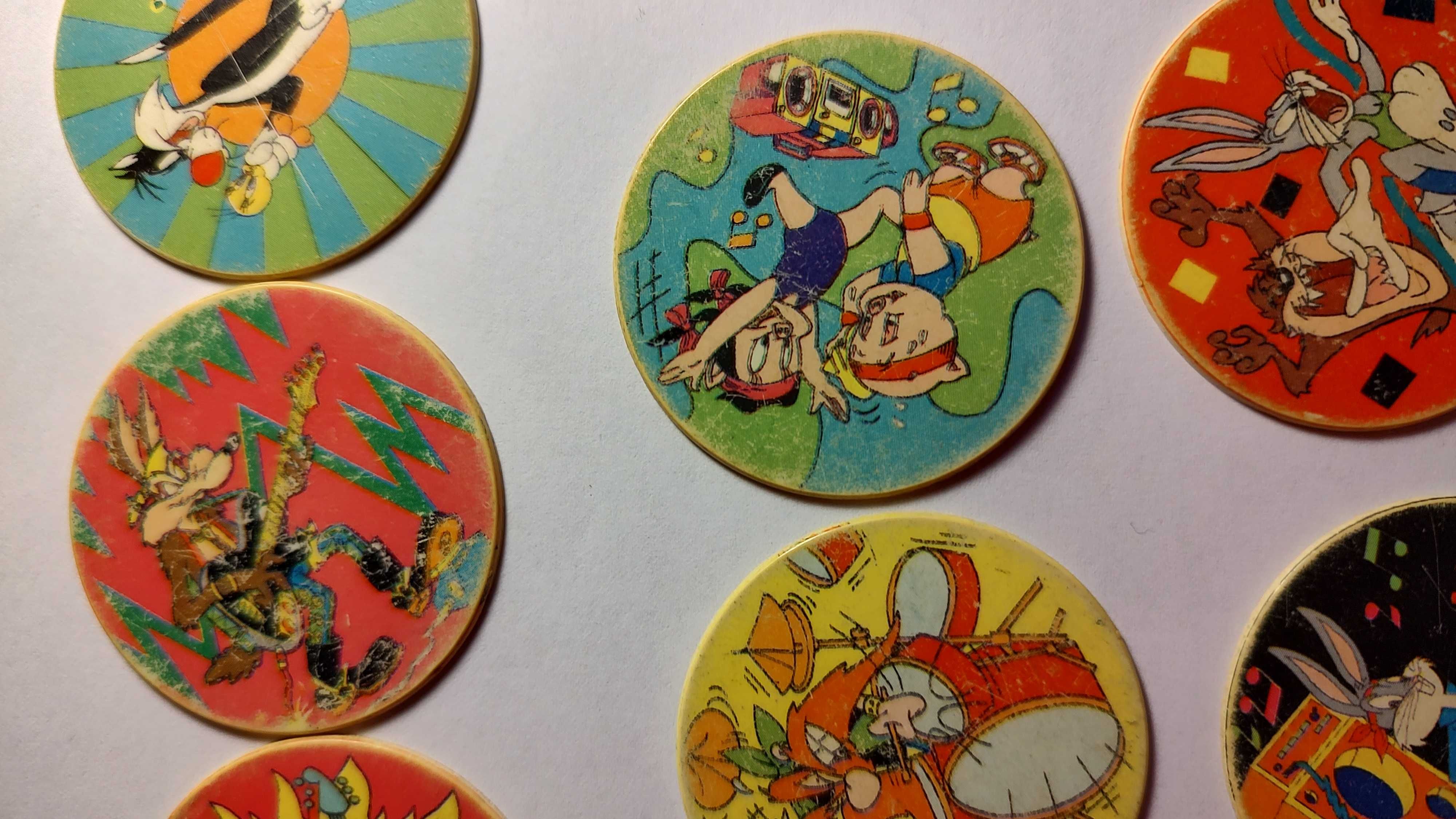 TAZOS warner bros 25 бр. + подарък изненада