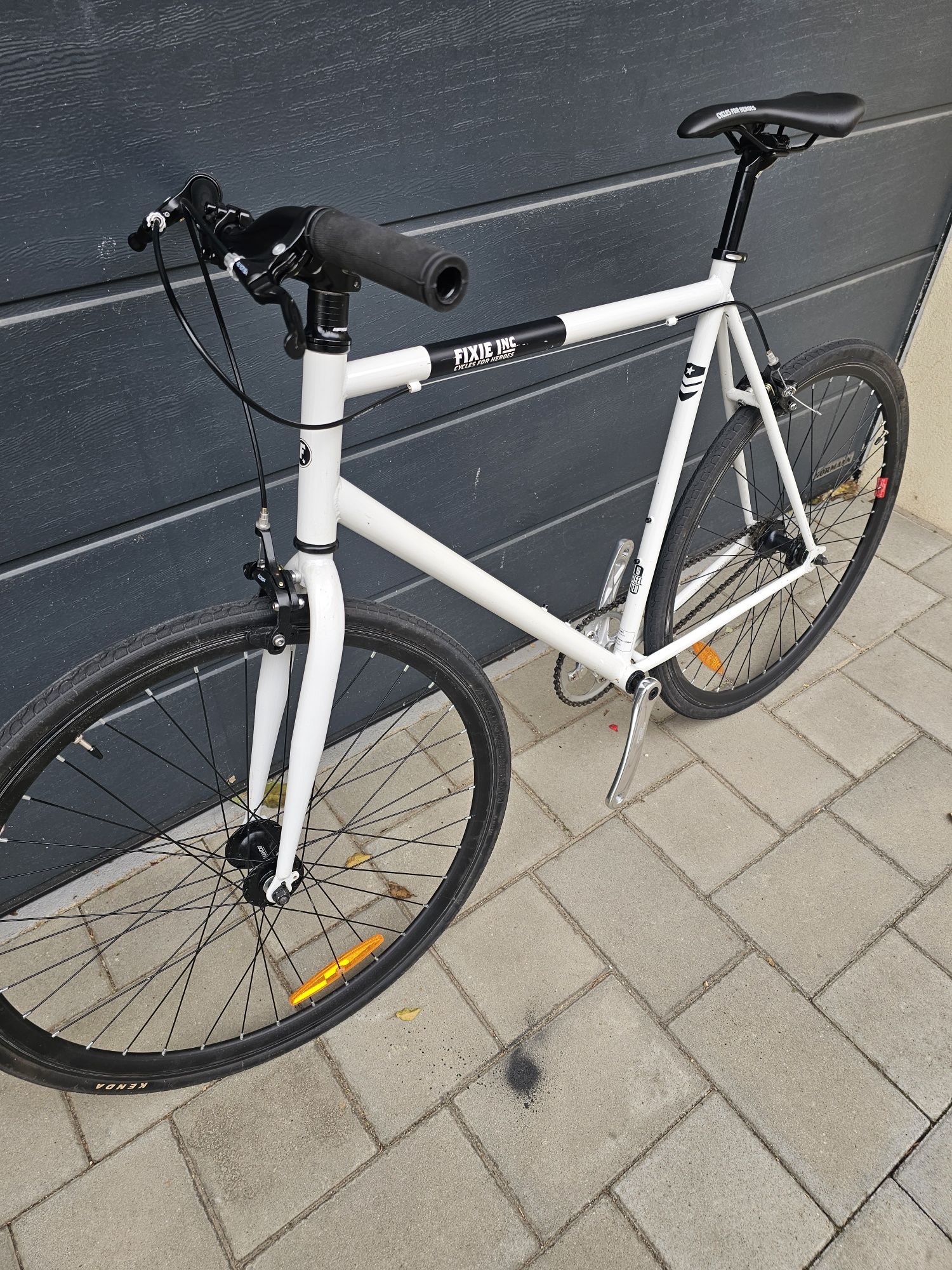 Bicicleta Fixie Inc puțin folosita stare impecabila