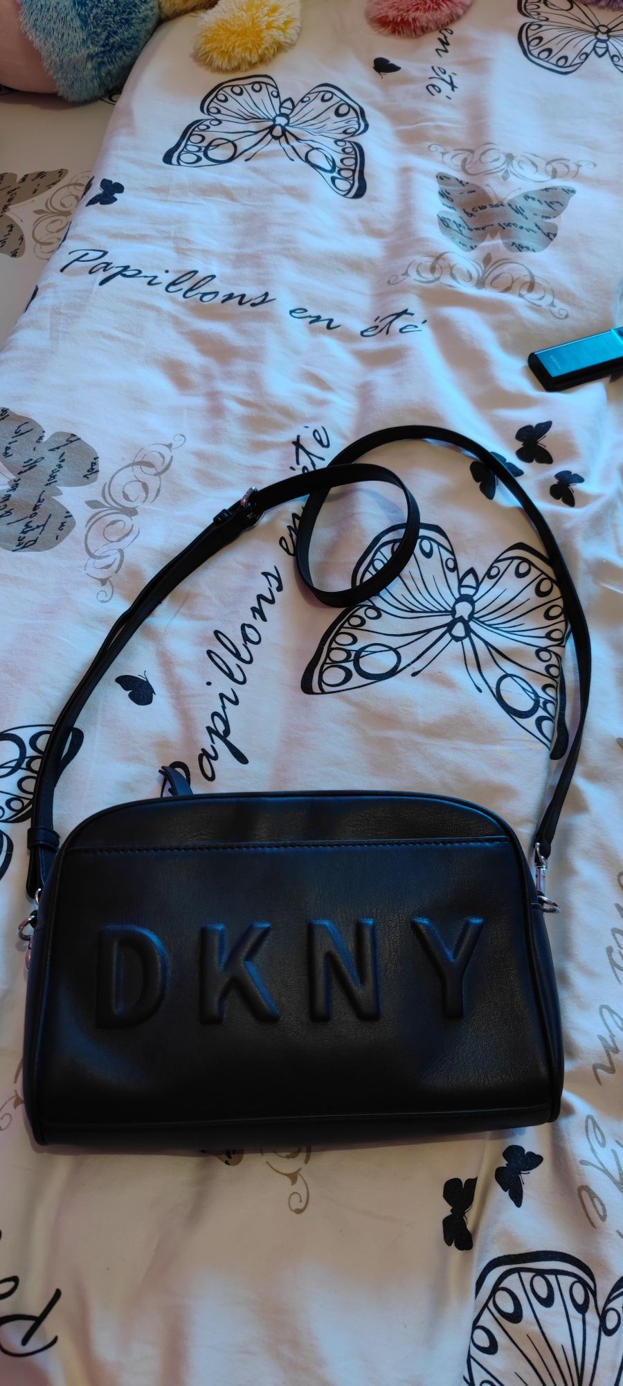 Geantă crossbody DKNY