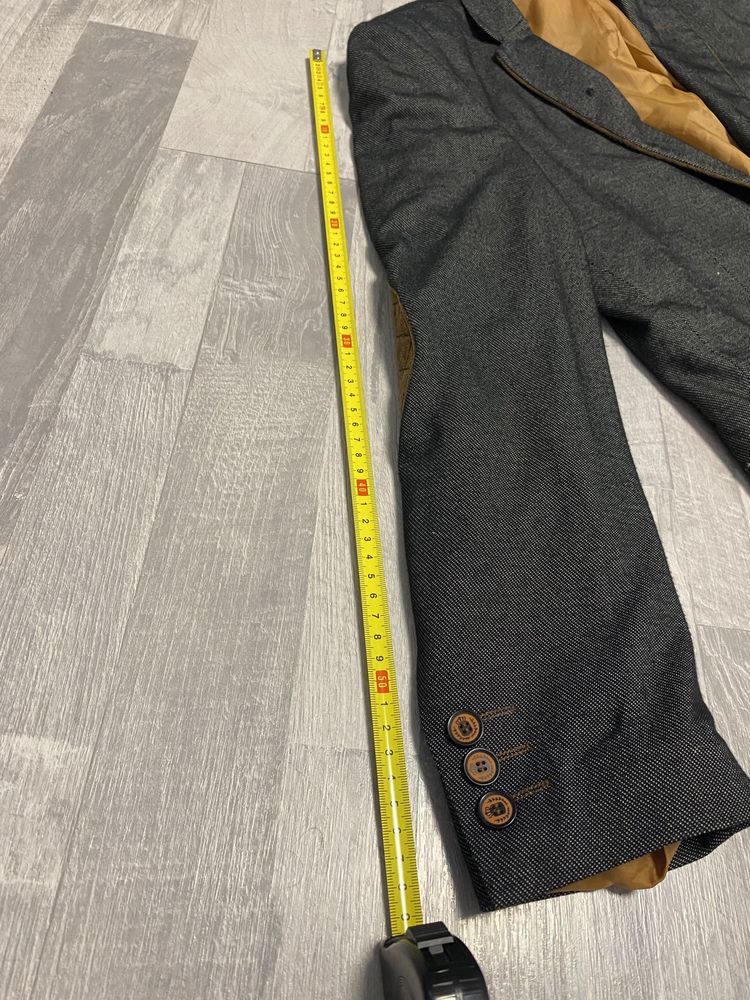 Sacou slim fit, 70% lână, firma Racon