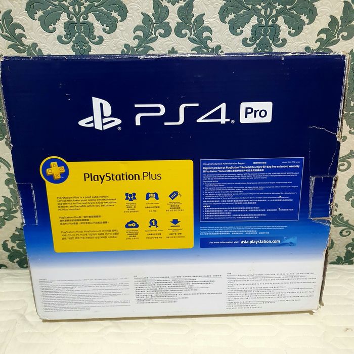 Новый PS4 PRO на 1ТВ.

Версия ПО 12.52.

Привезли из Кореи 3 месяца на