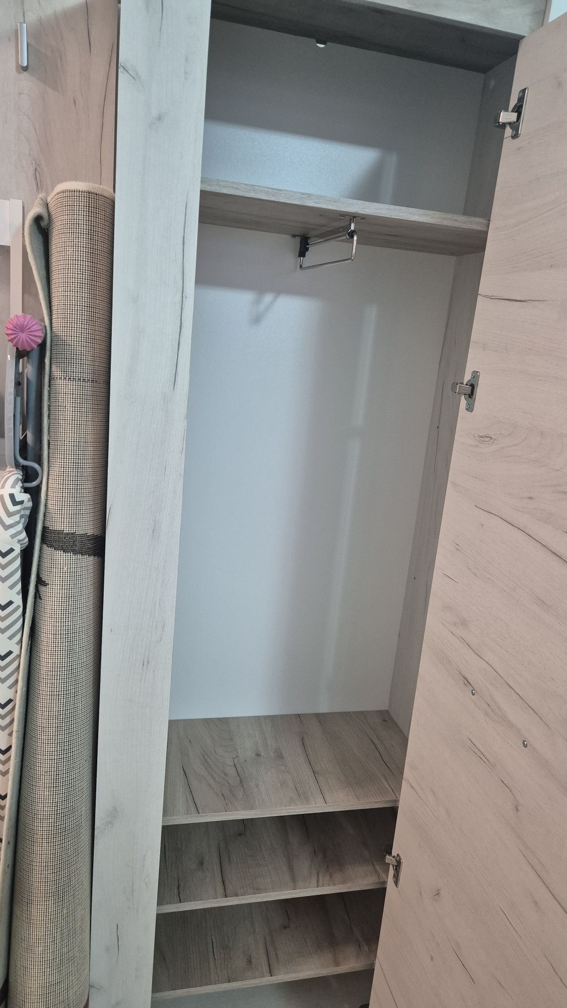 Set mobilier hol - dulap si curier