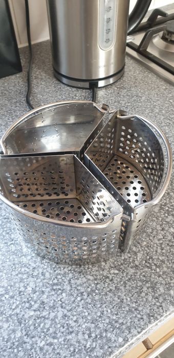 Coșulețe pentru aburit legume si incalzit alimente