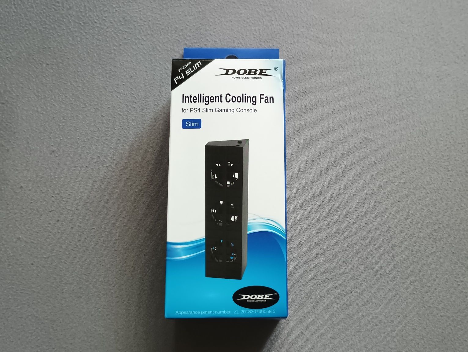 PS4 Slim + 5 игри + 2 контролера