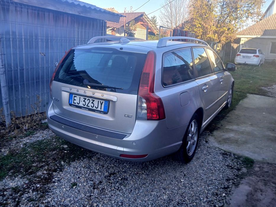 Vând autoturism Volvo V50