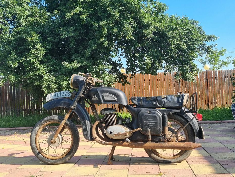 Motocicleta k 175 cu atas SOVIETICA