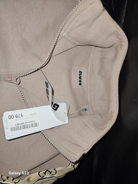 Дамски екип  "Guess" оригинален с етикети