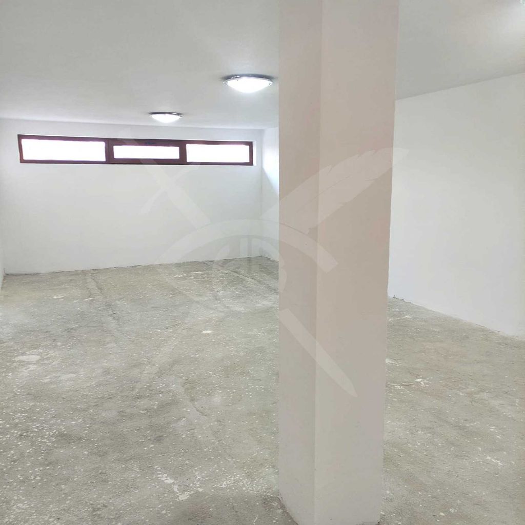 Продава се Къща в с. Царичино, Област Добрич - 270 кв.м за 626 €/кв.м - Снимка #2