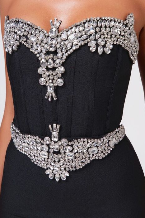 Бандажна рокля с кристали