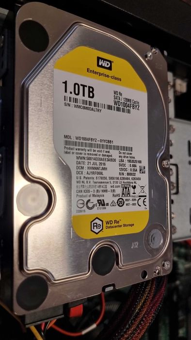 Server 4U Supermicro X10SAE – ECC, RAID, Windows 10 Pro, nefolosit