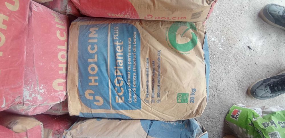 24 saci Tencu si 4 Ciment Holcim EcoPlanet Plus de 20kg