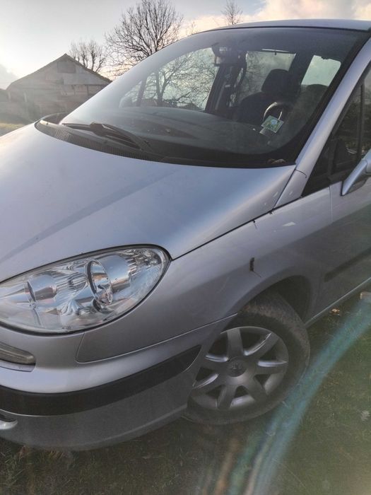 Пежо 807 миниван