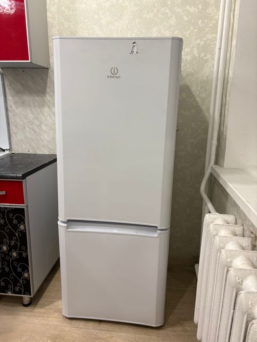 Холодильник продается