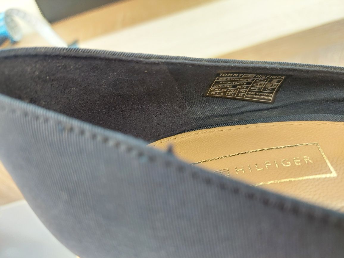 Vand pantofi cu toc Tommy Hilfiger, 39