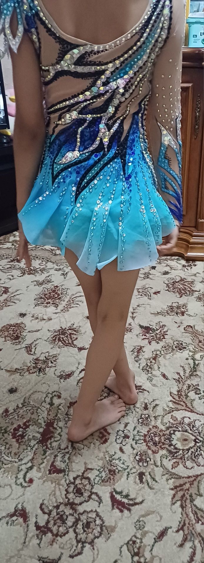 Продаётся купальник для художественной гимнастики